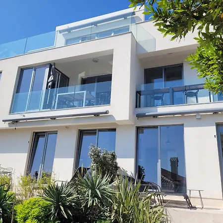 דירה Design 2ˇˇˇˇ