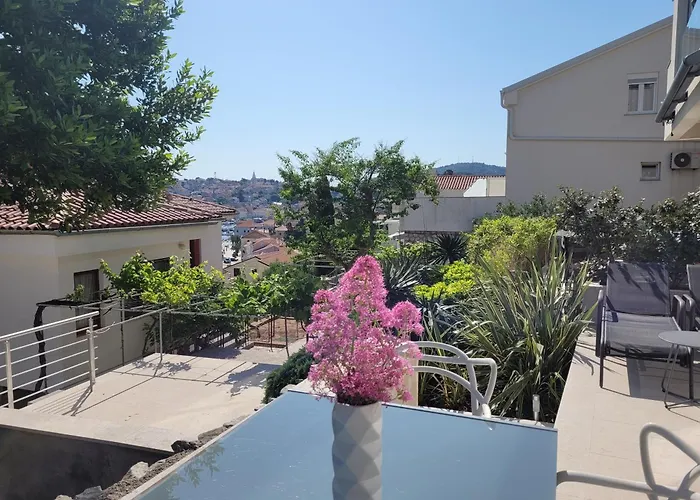 Design 2ˇˇˇˇ Mali Lošinj