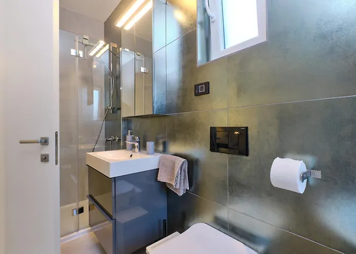 Design 2ˇˇˇˇ Mali Lošinj