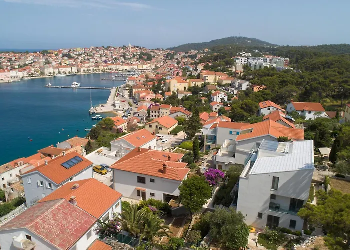 Design 2ˇˇˇˇ * Mali Lošinj