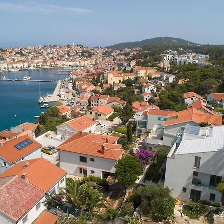 Design 2ˇˇˇˇ * Mali Lošinj